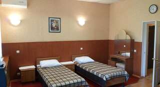 Гостиница Лидер Ногинск Стандартный двухместный номер с 2 отдельными кроватями-1